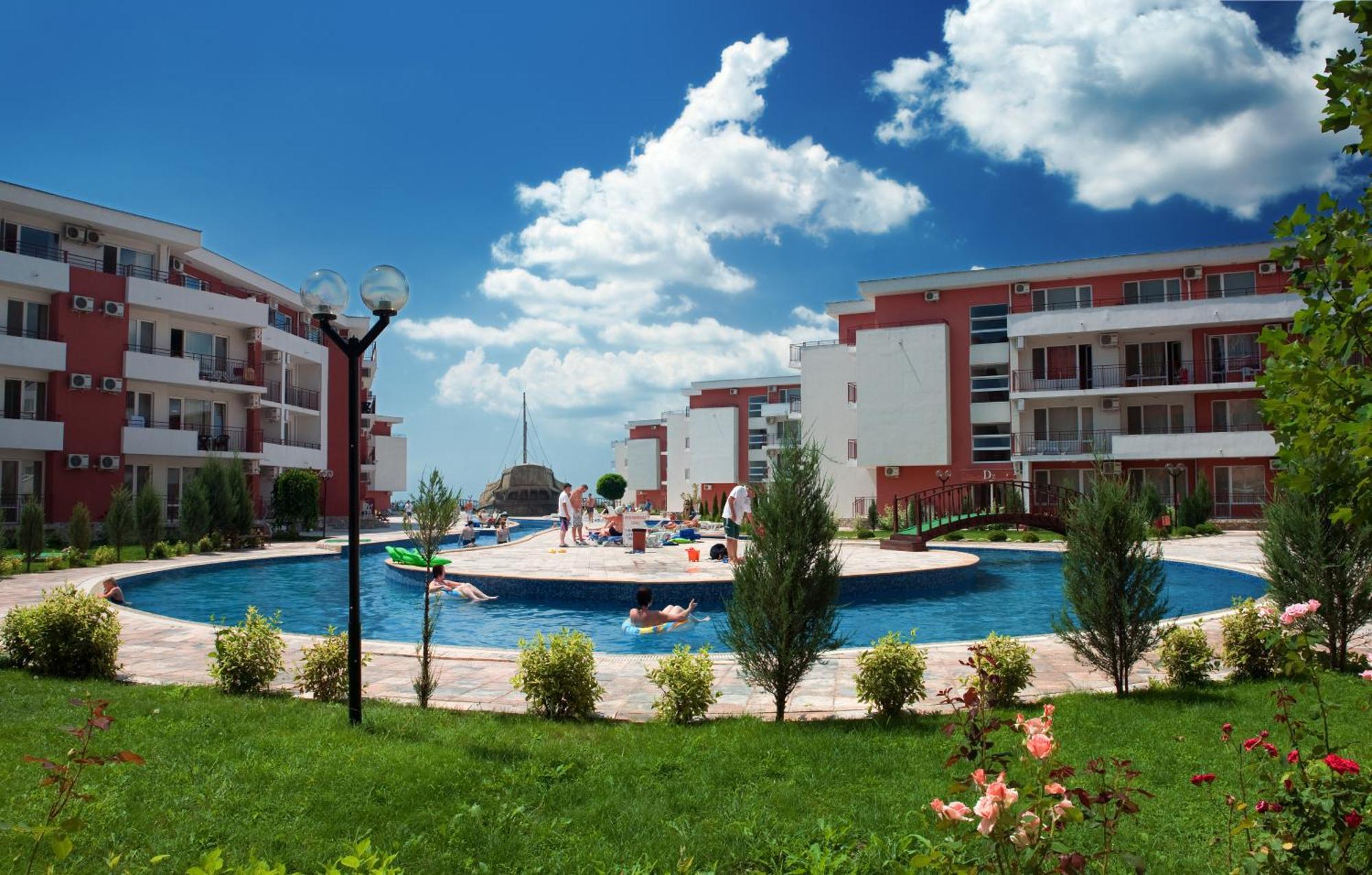 Privilege Beach Apartments Sveti Vlas Exterior foto